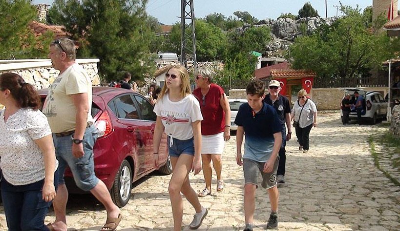 Tarihi Sarıhacılar Köyü'ne, 100 Bin Turist Bekliyor