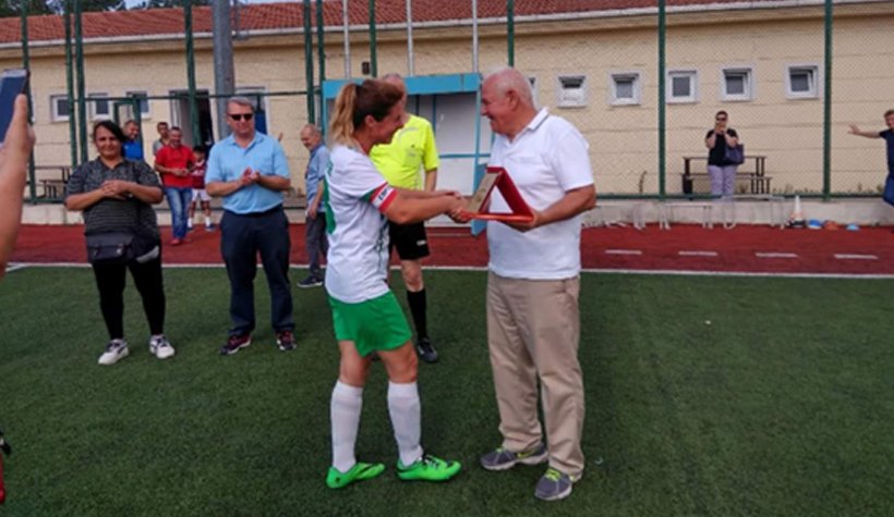 Alanya Demirspor Bayan Futbol Takımı 2.oldu.