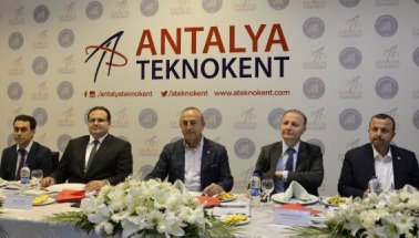 Çavuşoğlu,Teknokent Firma yemekte sahipleriyle buluştu