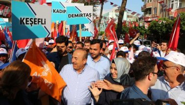 Bakan Çavuşoğlu Alanya'da yürüdü: Bunlar Firavuncular