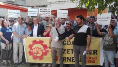 Bu taş devri zihniyeti tanıyoruz. Gazeteciler sessiz kalmayacak