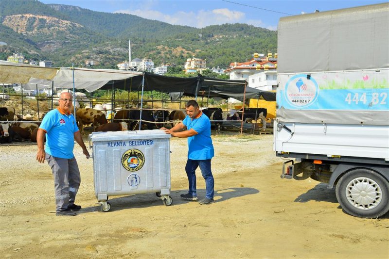 Alanya belediyesi kurban bayramında 3528 ton atık topladı