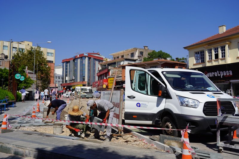 Büyükşehi̇r, Balbey’de Durak Cepleri̇ni̇ Düzenli̇yor