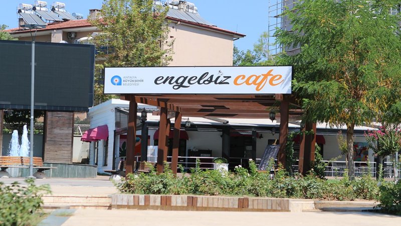 Büyükşehi̇r Engelli̇ Bi̇reyleri̇ Unutmadi