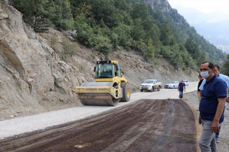 Yayla Yolu Asfaltlaniyor