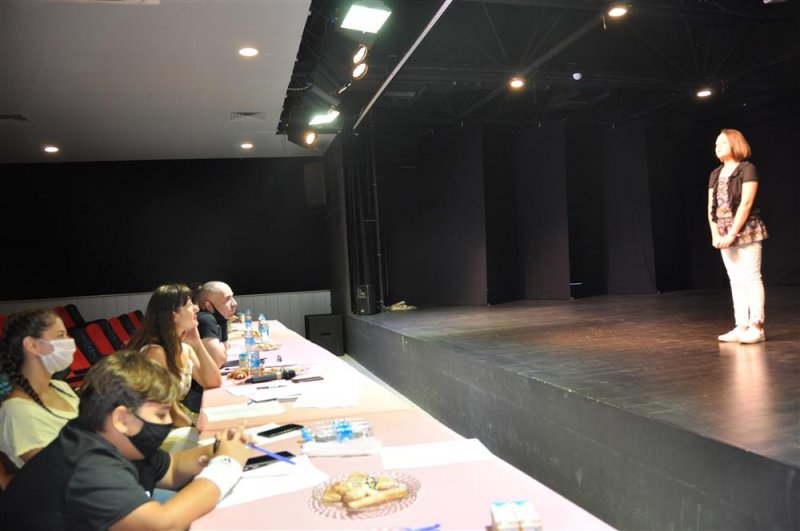 Alanya belediye tiyatrosu drama kursu se&ccedil;meleri yapıldı