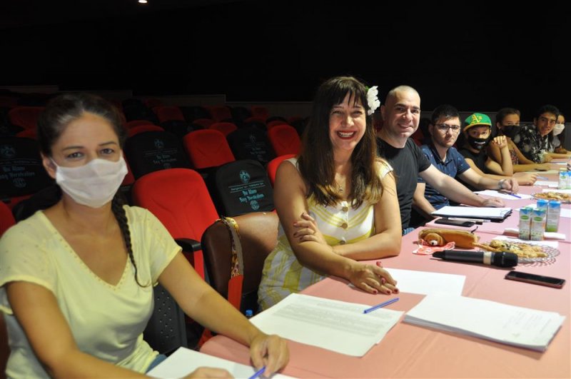 Alanya belediye tiyatrosu drama kursu se&ccedil;meleri yapıldı