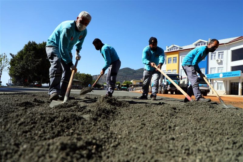 Alanya belediyesi 107. okulun çevre düzenlemesini yaptı sıkıştırılmış beton tekniği ilk kez uygulandı