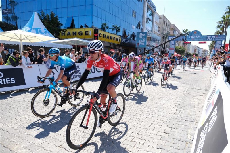 56. cumhurbaşkanlığı türkiye bisiklet turu’nun 3. etabını mark cavendısh kazandı