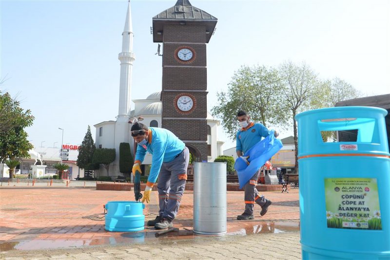 Alanya belediyesi temizlik işleri çalışıyor tüm mahallelerde tepegözler yenileniyor