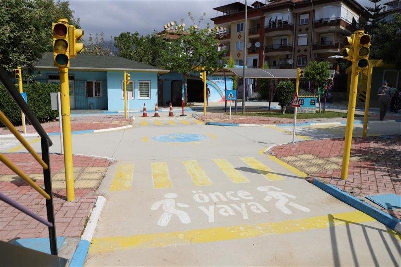 Alanya belediyesi trafik eğitim parkı eğitimlerine yeniden başladı