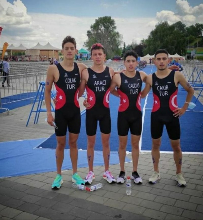 Alanya belediyesi trıathlon takımı sporcusundan büyük başarı