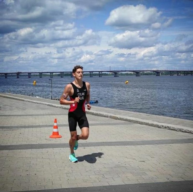 Alanya belediyesi trıathlon takımı sporcusundan büyük başarı