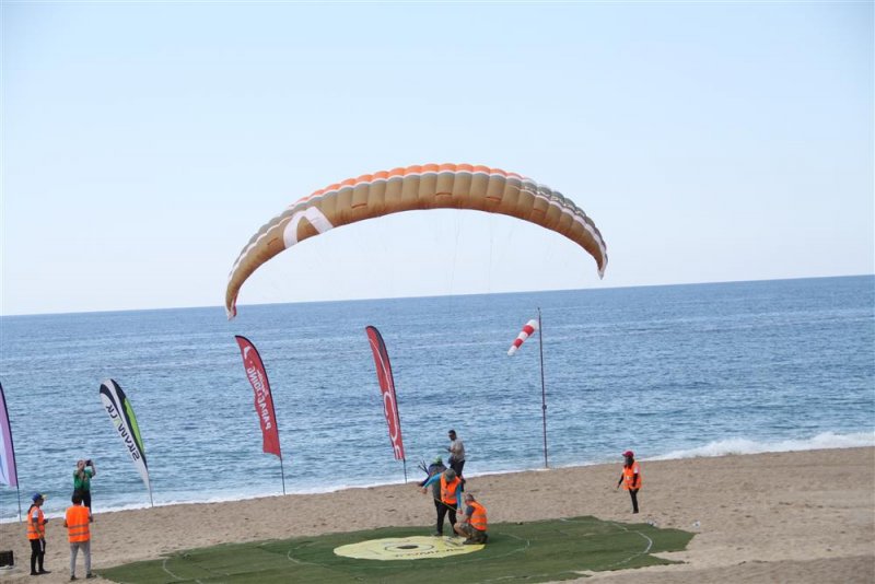 Pgaec yamaç paraşütü hedef kupası yarışları alanya’ da