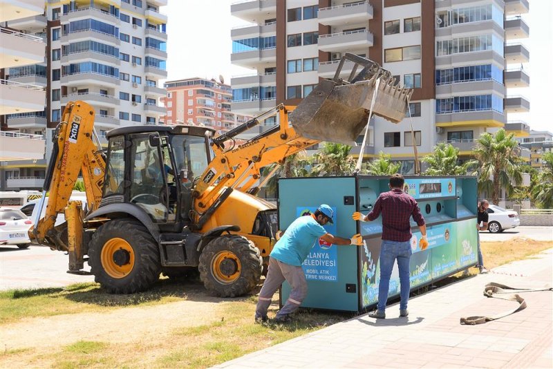 Alanya belediyesi yeni mobil atık getirme merkezleri’nin kurulumuna devam ediyor