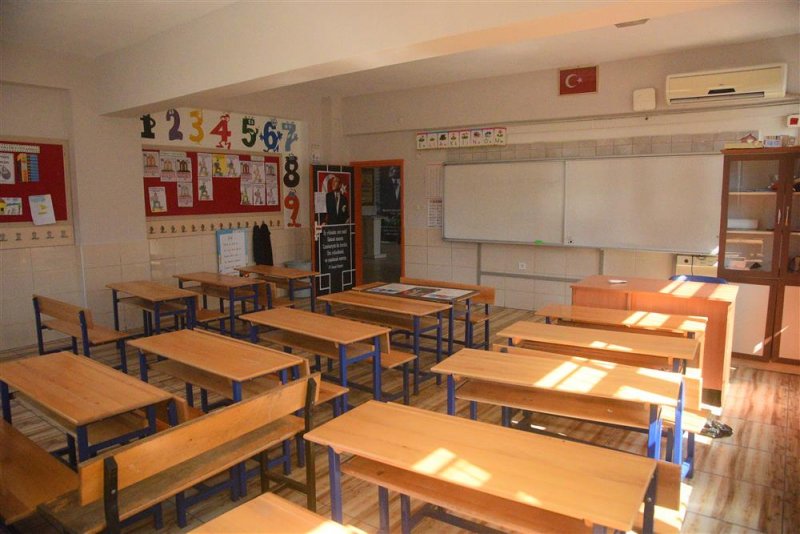 Alanya’daki okullar yeni döneme hazır