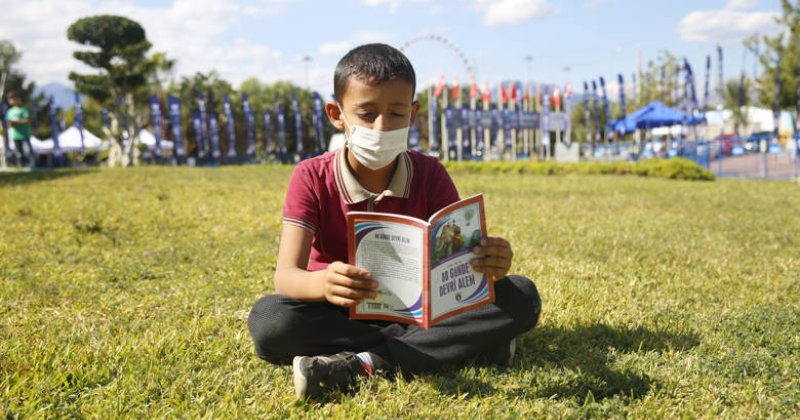 Öğrencilerden 11. Antalya Kitap Fuarı’na Yoğun Ilgi