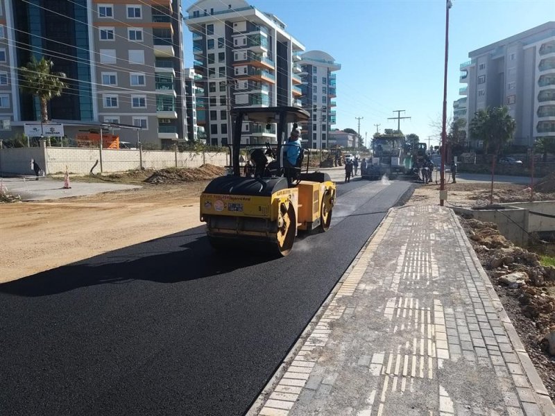 Alanya belediyesi asfalt atağını 2022’de de sürdürüyor