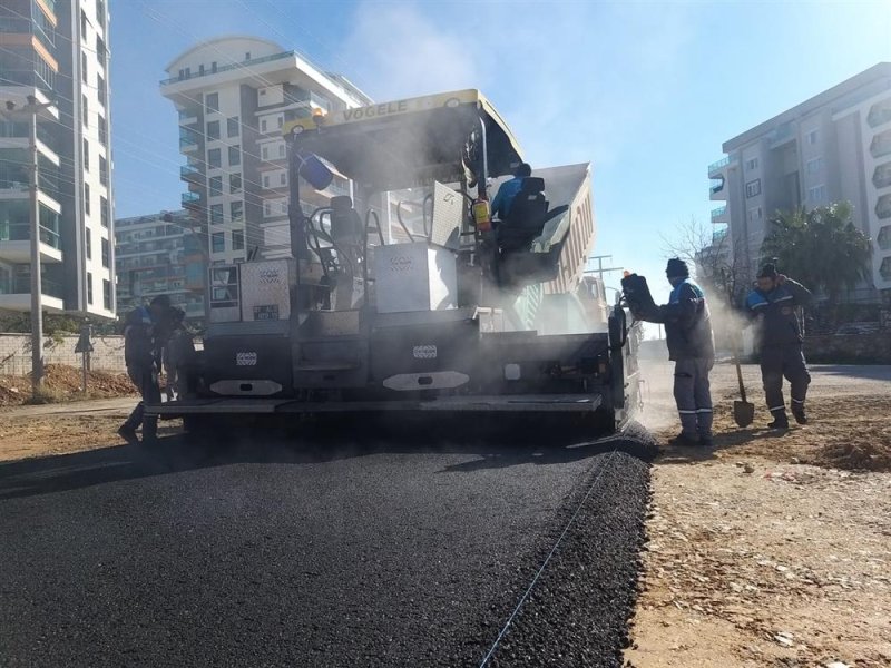 Alanya belediyesi asfalt atağını 2022’de de sürdürüyor