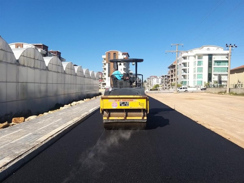 Alanya belediyesi asfalt atağını 2022’de de sürdürüyor
