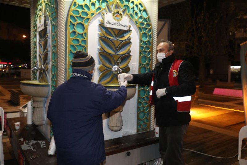 Alanya belediyesi’nden vatandaşlara çorba ikramı