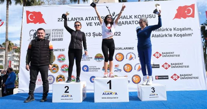 22. alanya atatürk halk koşusu ve yarı maratonu yapıldı