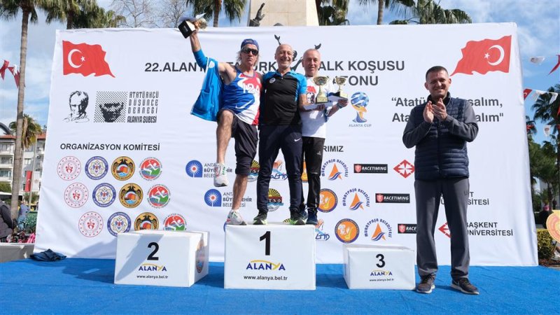 22. alanya atatürk halk koşusu ve yarı maratonu yapıldı