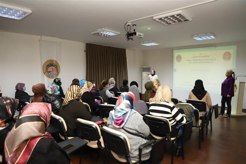 Aile sohbetleri ve sağlıklı beslenme seminerleri devam ediyor