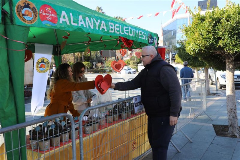 Alanya belediyesi’nden sevgililer günü hediyesi