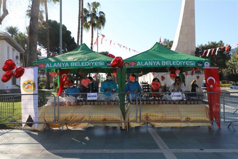 Alanya belediyesi’nden sevgililer günü hediyesi