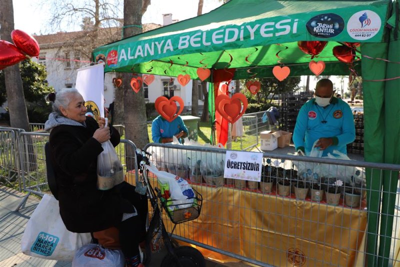 Alanya belediyesi’nden sevgililer günü hediyesi