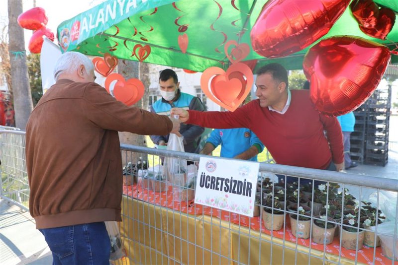 Alanya belediyesi’nden sevgililer günü hediyesi