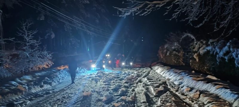 Alanya belediyesi'nin karla mücadelesi devam ediyor