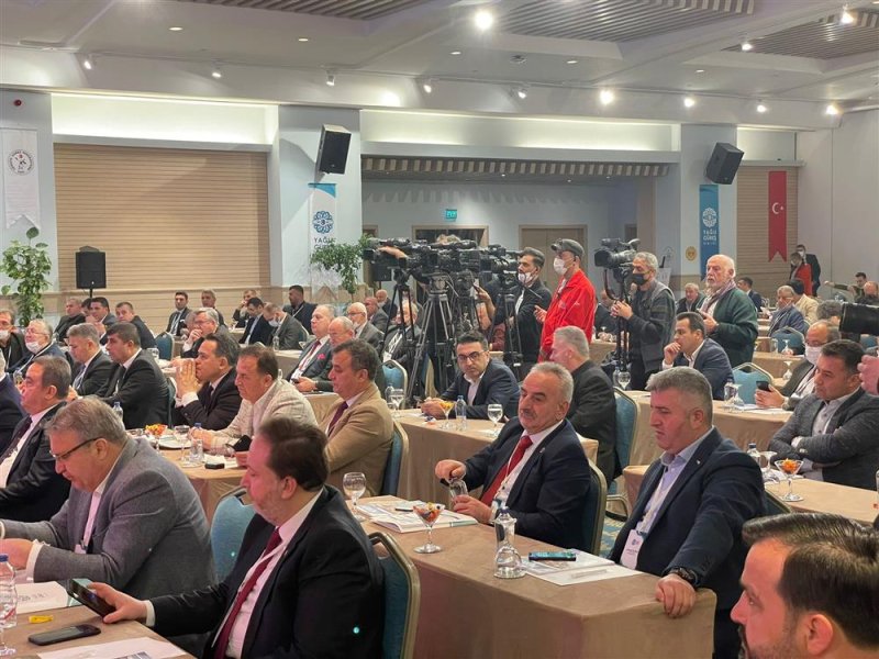 Başkan yücel antalya’da düzenlenen 2022 yağlı güreş forumu’na katıldı