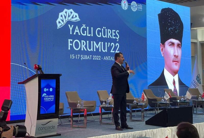 Başkan yücel antalya’da düzenlenen 2022 yağlı güreş forumu’na katıldı