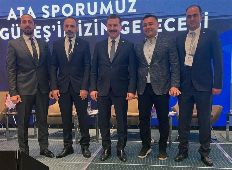 Başkan yücel antalya’da düzenlenen 2022 yağlı güreş forumu’na katıldı