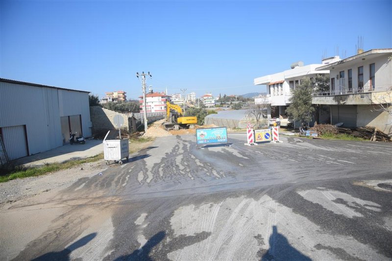 Payallar mahallesi’nde çamur yol caddesi sil baştan yenileniyor