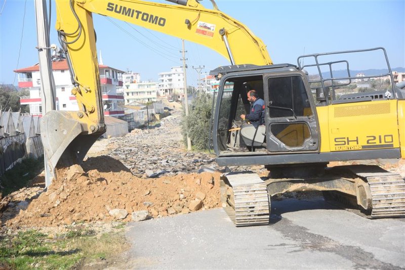 Payallar mahallesi’nde çamur yol caddesi sil baştan yenileniyor