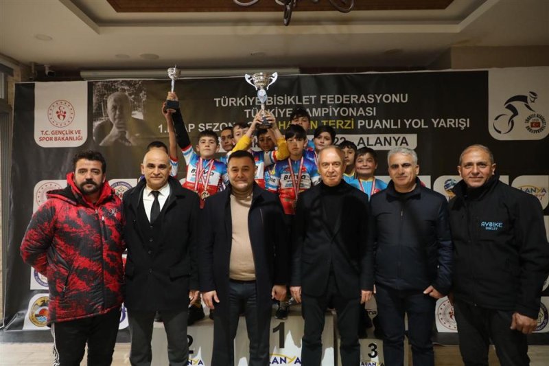 Türkiye şampiyonası 1. etap hasan terzi bisiklet puanlı yol yarışı sona erdi