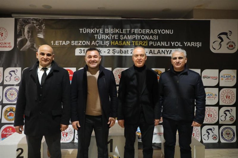 Türkiye şampiyonası 1. etap hasan terzi bisiklet puanlı yol yarışı sona erdi