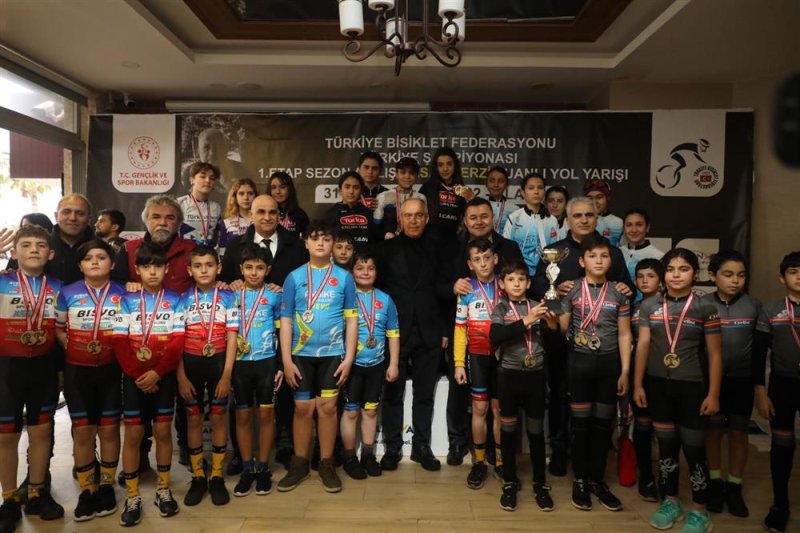 Türkiye şampiyonası 1. etap hasan terzi bisiklet puanlı yol yarışı sona erdi
