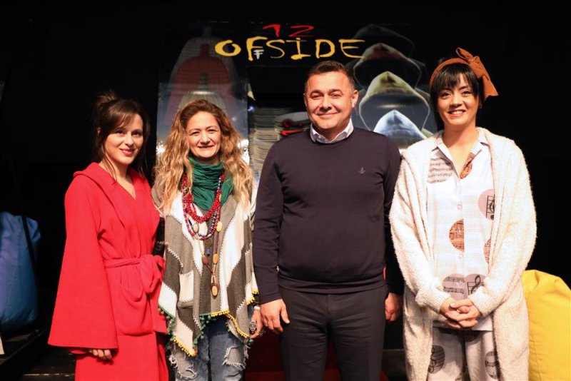 Alanya belediye tiyatrosu’ndan dünya tiyatro günü için yeni oyun