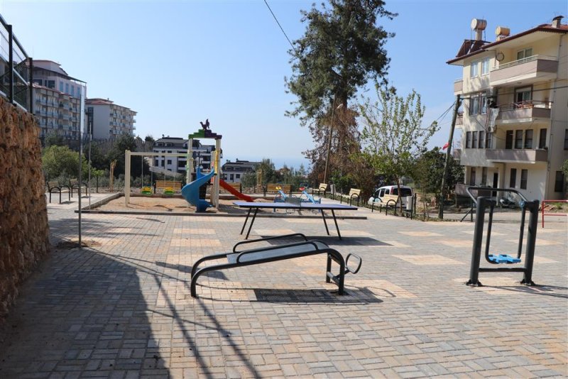 Alanya belediyesi’nden bektaş mahallesi’ne yeni çocuk parkı