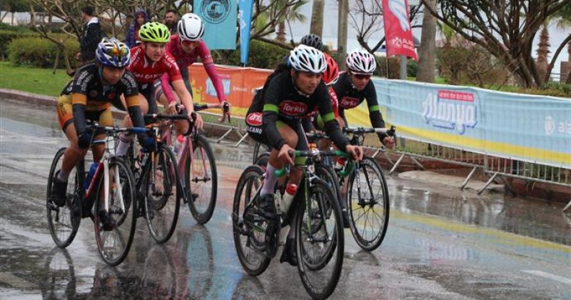 Alanya’da pedallar dünya kadınlar günü için döndü