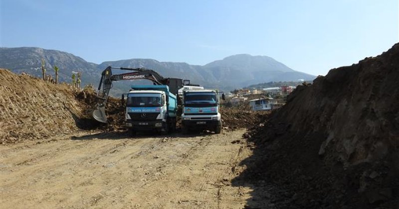 Mahmutlar’da imar yolu çalışmaları hızlandı