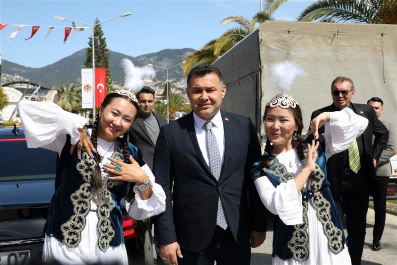 Türk’ün bayramı nevruz alanya’da coşkuyla kutlandı