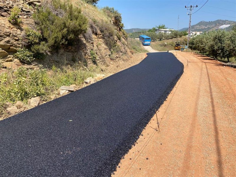 Alanya belediyesi konaklı’da yol genişletme ve asfalt çalışmalarına devam ediyor