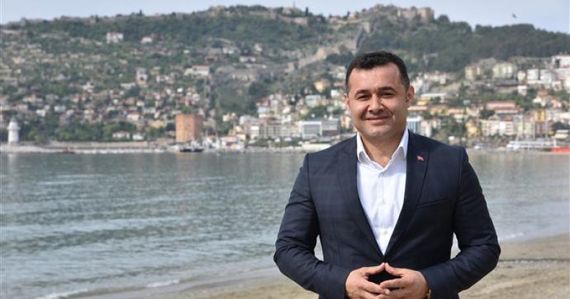 Alanya belediyesi’nin iftar sofrası ve ramazan şenliği mahmutlar’da