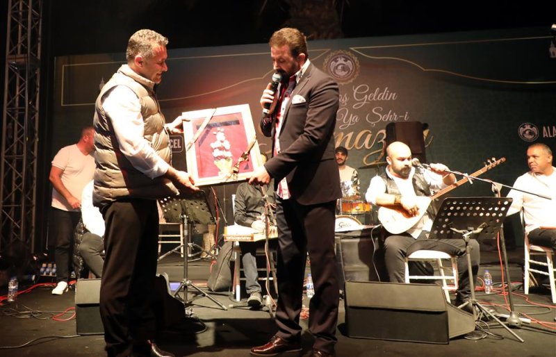 Alanya’da bedirhan gökçe ile ramazan eğlencesi