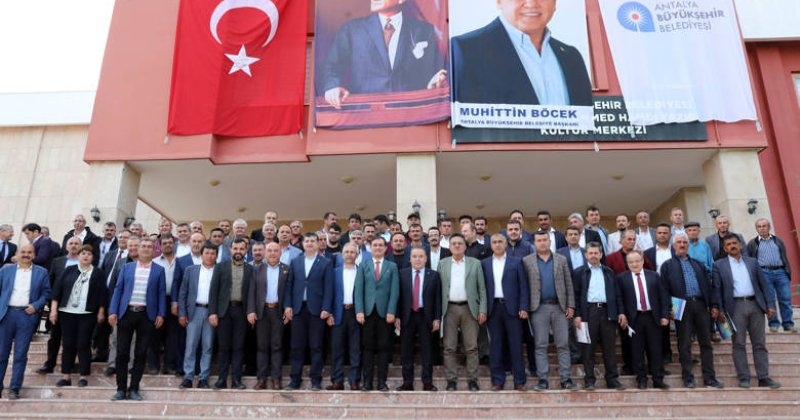 Başkan Böcek Kadir Gecesini Elmalı’da Geçirdi